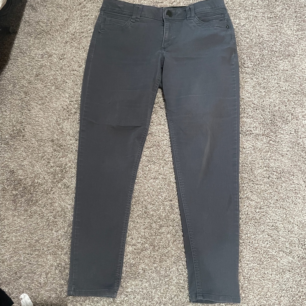 Democracy gray skinny jeans. Size 10